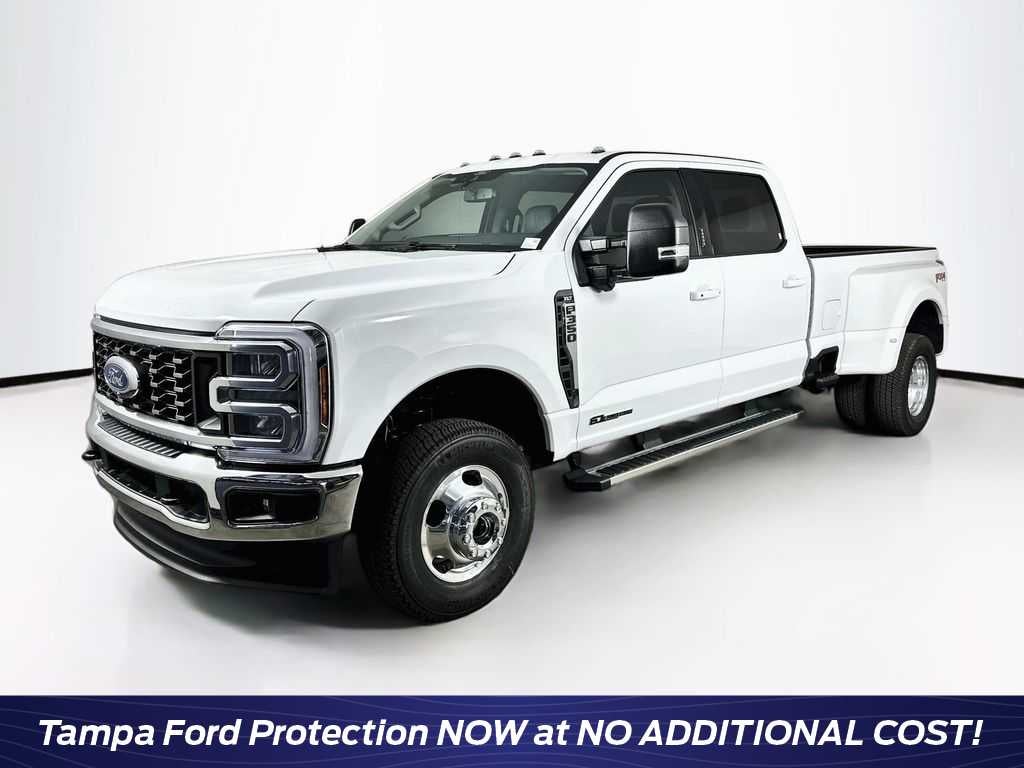 Ford Super Duty F-350 DRW Base 2026