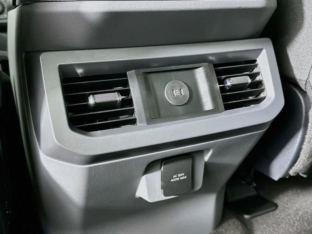 Ford Super Duty F-350 DRW Base 2026