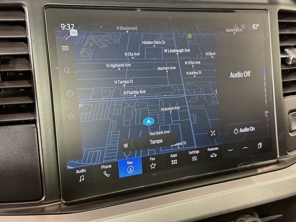 Ford Super Duty F-350 DRW Base 2026