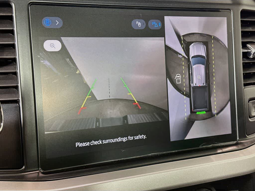 Ford Super Duty F-350 DRW Base 2026