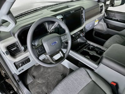 Ford Super Duty F-350 DRW Pickup XLT 2026
