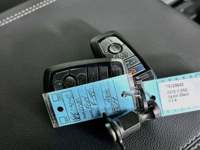 Ford Super Duty F-350 DRW Pickup XLT 2026