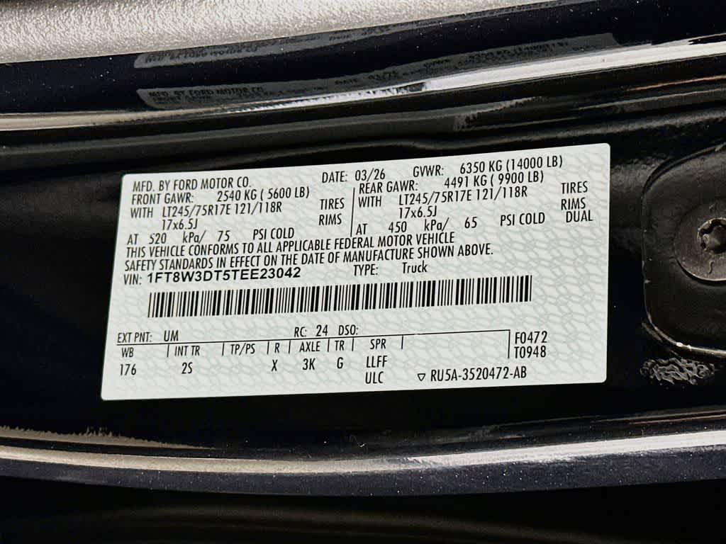 Ford Super Duty F-350 DRW Pickup XLT 2026