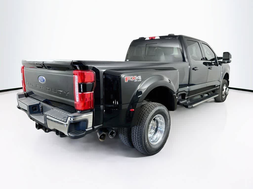 Ford Super Duty F-350 DRW Pickup XLT 2026