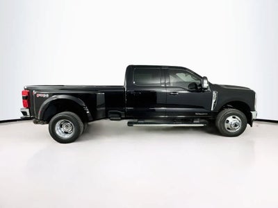Ford Super Duty F-350 DRW Pickup XLT 2026