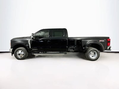 Ford Super Duty F-350 DRW Pickup XLT 2026