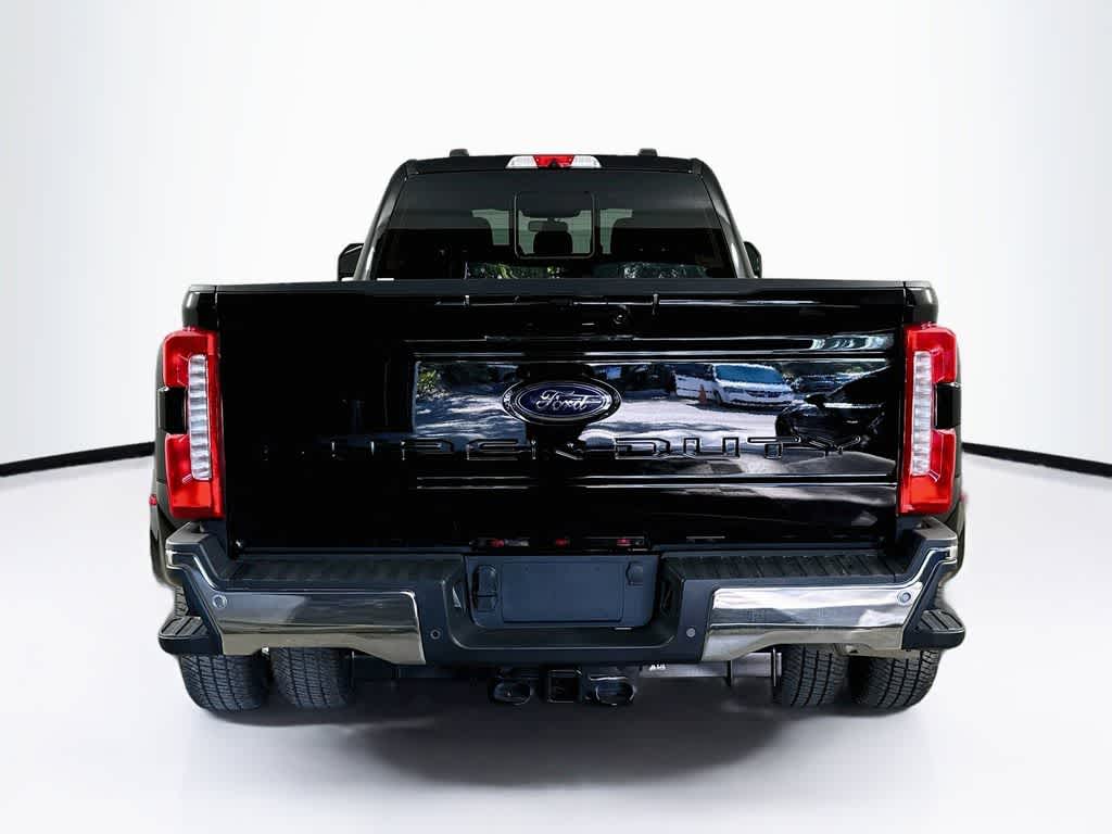 Ford Super Duty F-350 DRW Pickup XLT 2026