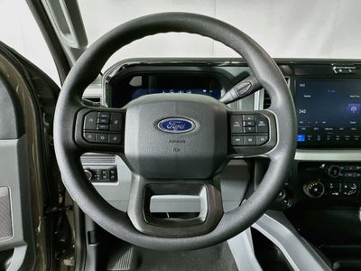 Ford Super Duty F-350 DRW Pickup XLT 2026