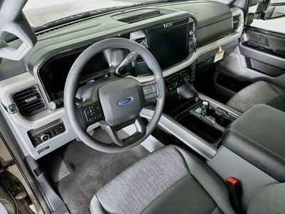Ford Super Duty F-350 DRW Pickup XLT 2026