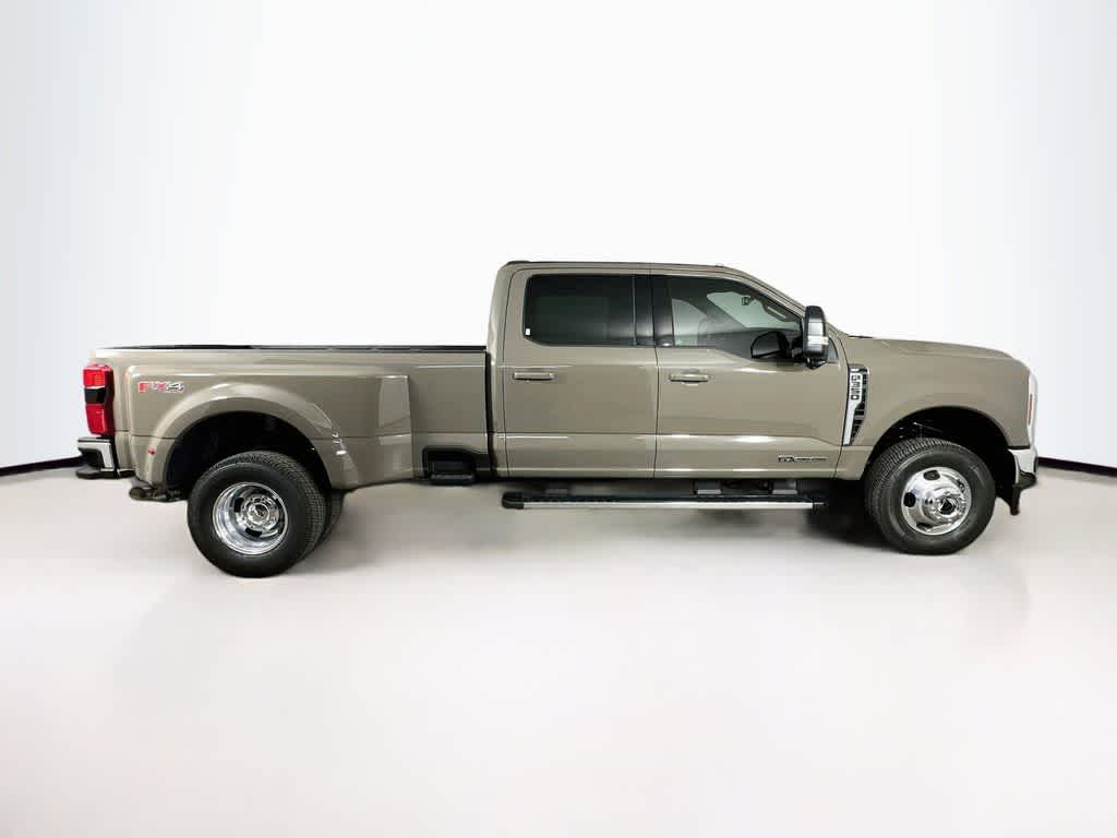 Ford Super Duty F-350 DRW Pickup XLT 2026
