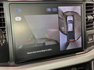 Ford Super Duty F-350 DRW Pickup XLT 2026