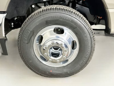 Ford Super Duty F-350 DRW Pickup XLT 2026