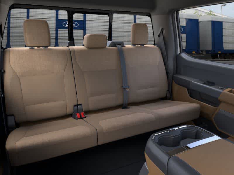 Ford Super Duty F-350 DRW Pickup XLT 2026