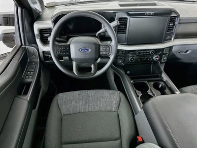 Ford Super Duty F-350 DRW Pickup XLT 2026