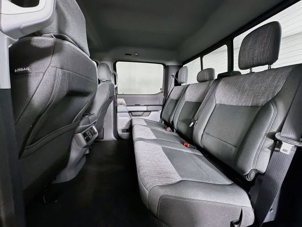 Ford Super Duty F-350 DRW Pickup XLT 2026