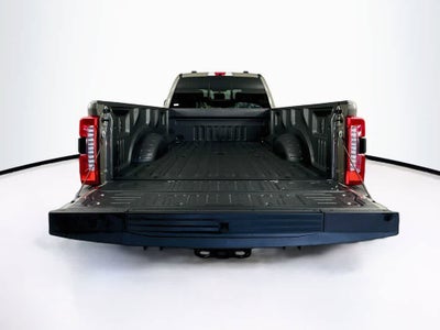 Ford Super Duty F-350 DRW Pickup XLT 2026