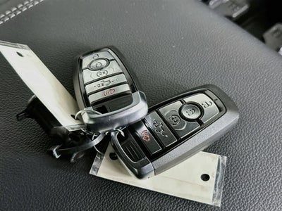 Ford Super Duty F-350 DRW Pickup XLT 2026