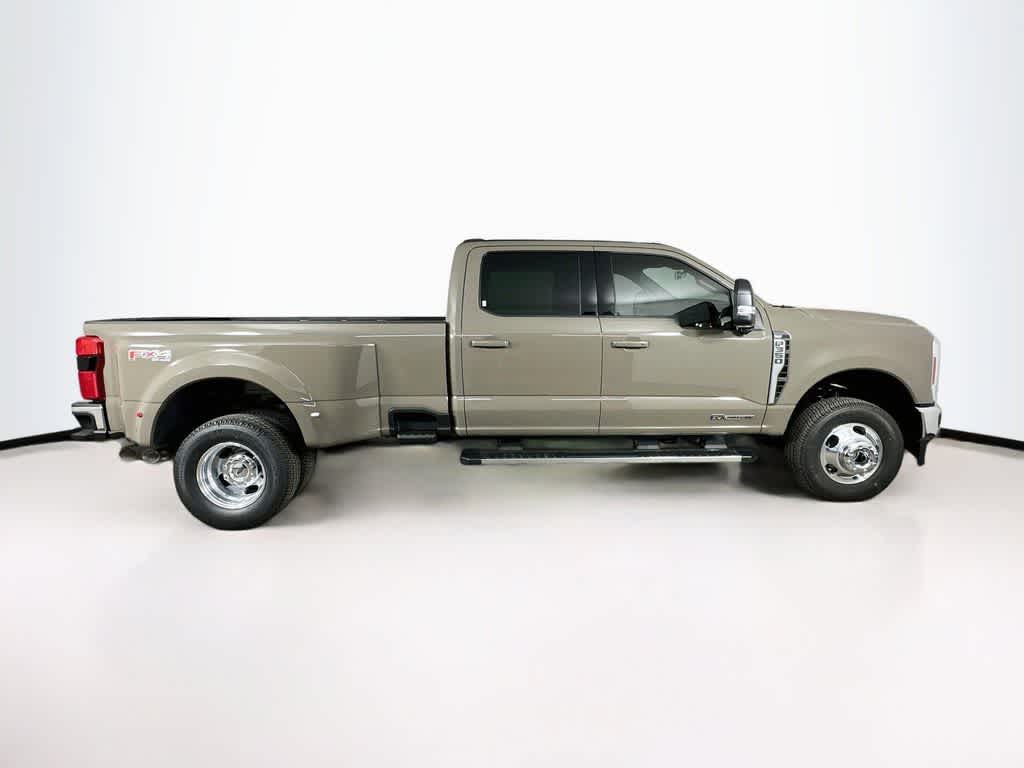 Ford Super Duty F-350 DRW Pickup XLT 2026