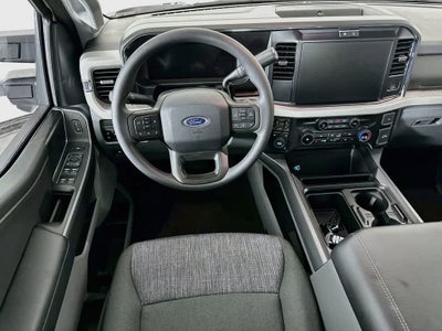 Ford Super Duty F-350 DRW Pickup XLT 2026