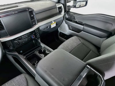 Ford Super Duty F-350 DRW Pickup XLT 2026