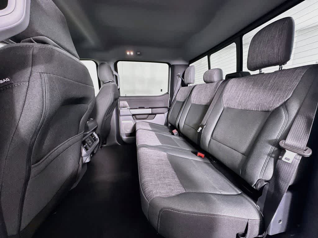 Ford Super Duty F-350 DRW Pickup XLT 2026