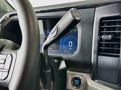 Ford Super Duty F-350 DRW Pickup XLT 2026