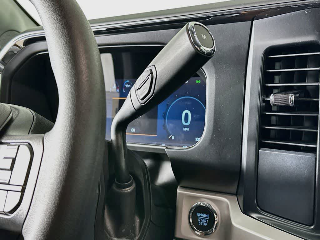 Ford Super Duty F-350 DRW Pickup XLT 2026