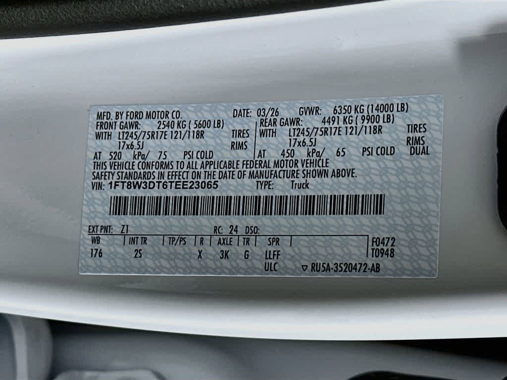 Ford Super Duty F-350 DRW Pickup XLT 2026