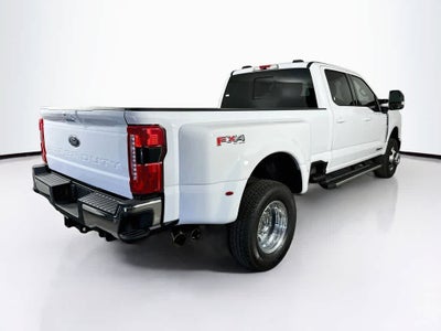 Ford Super Duty F-350 DRW Pickup XLT 2026