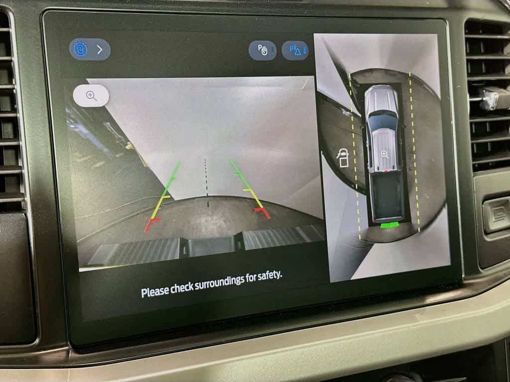 Ford Super Duty F-350 DRW Pickup XLT 2026