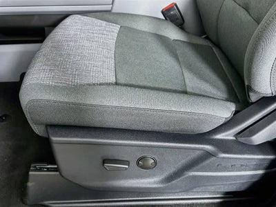 Ford Super Duty F-350 DRW Pickup XLT 2026