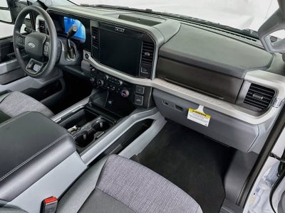 Ford Super Duty F-350 DRW Pickup XLT 2026
