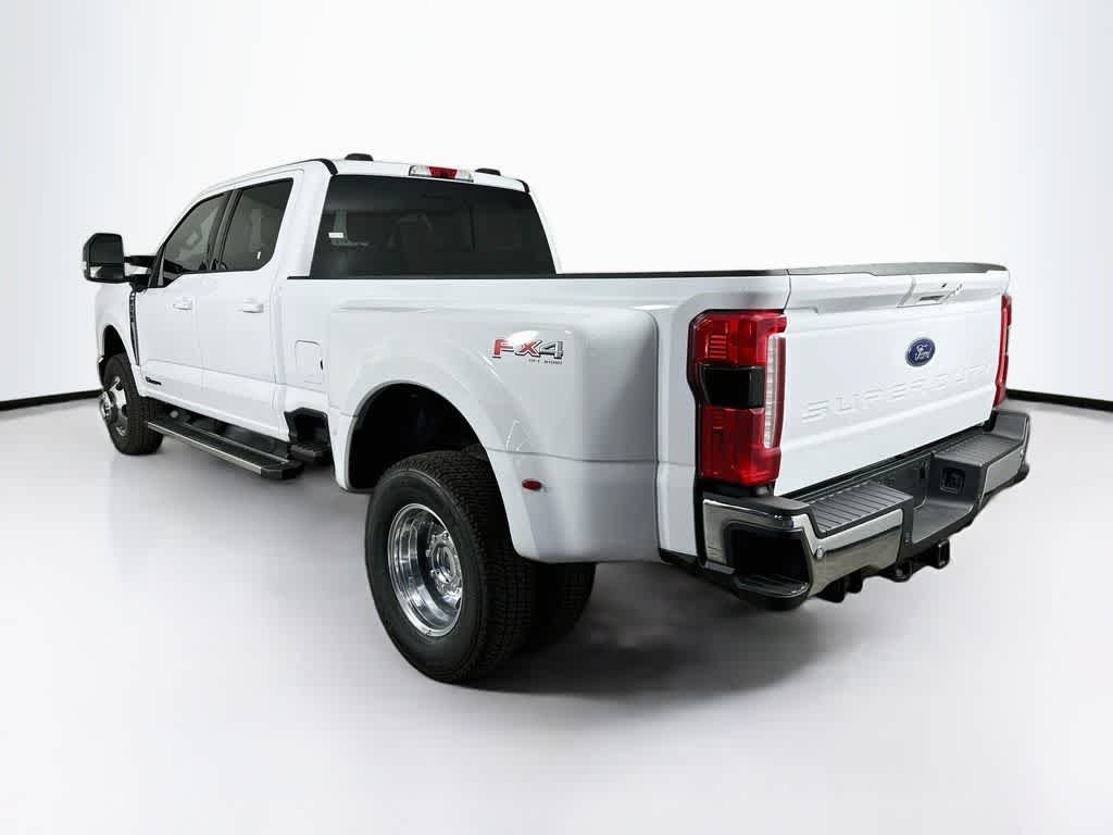 Ford Super Duty F-350 DRW Pickup XLT 2026