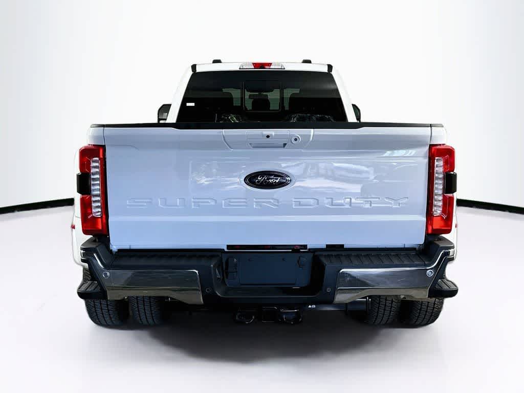 Ford Super Duty F-350 DRW Pickup XLT 2026
