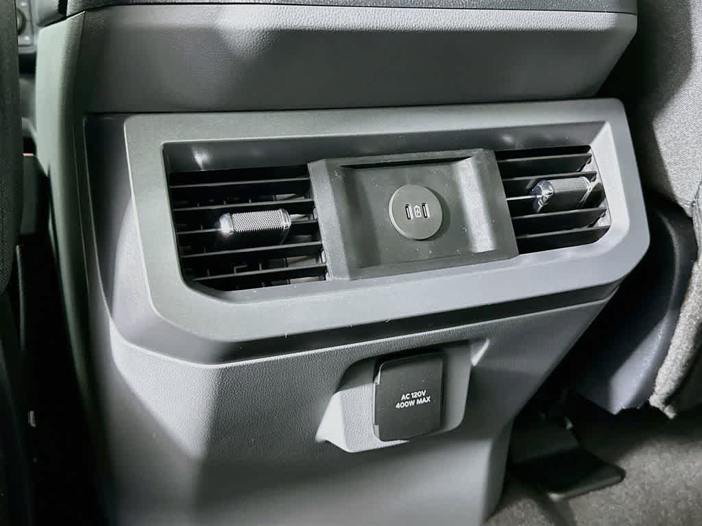 Ford Super Duty F-350 DRW Pickup XLT 2026