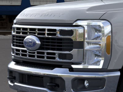 Ford Super Duty F-350 DRW Pickup XLT 2026