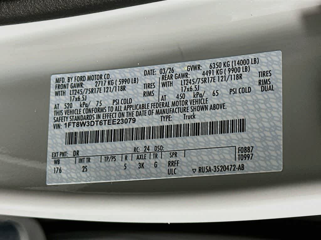 Ford Super Duty F-350 DRW Pickup XLT 2026