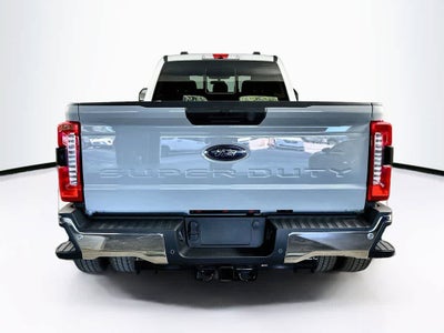 Ford Super Duty F-350 DRW Pickup XLT 2026