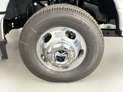 Ford Super Duty F-350 DRW Pickup XLT 2026