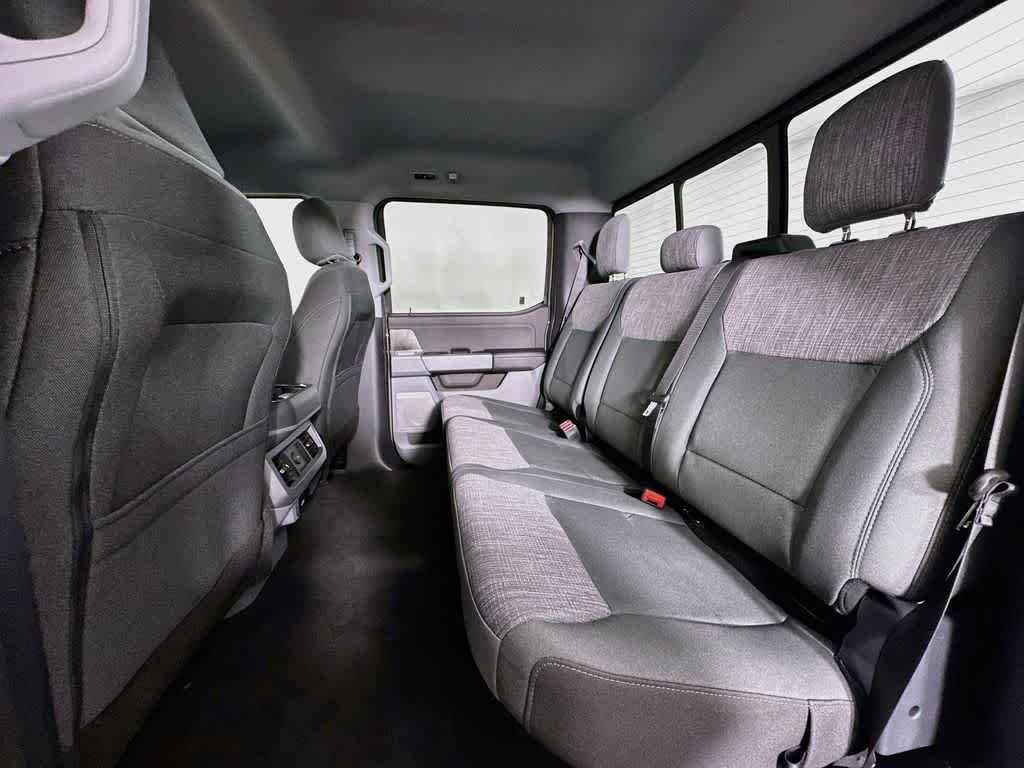 Ford Super Duty F-350 DRW Pickup XLT 2026