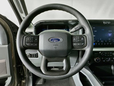 Ford Super Duty F-350 DRW Pickup XLT 2026