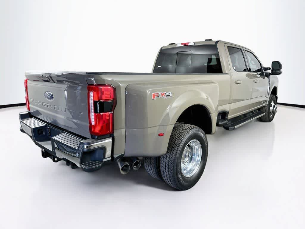 Ford Super Duty F-350 DRW Pickup XLT 2026