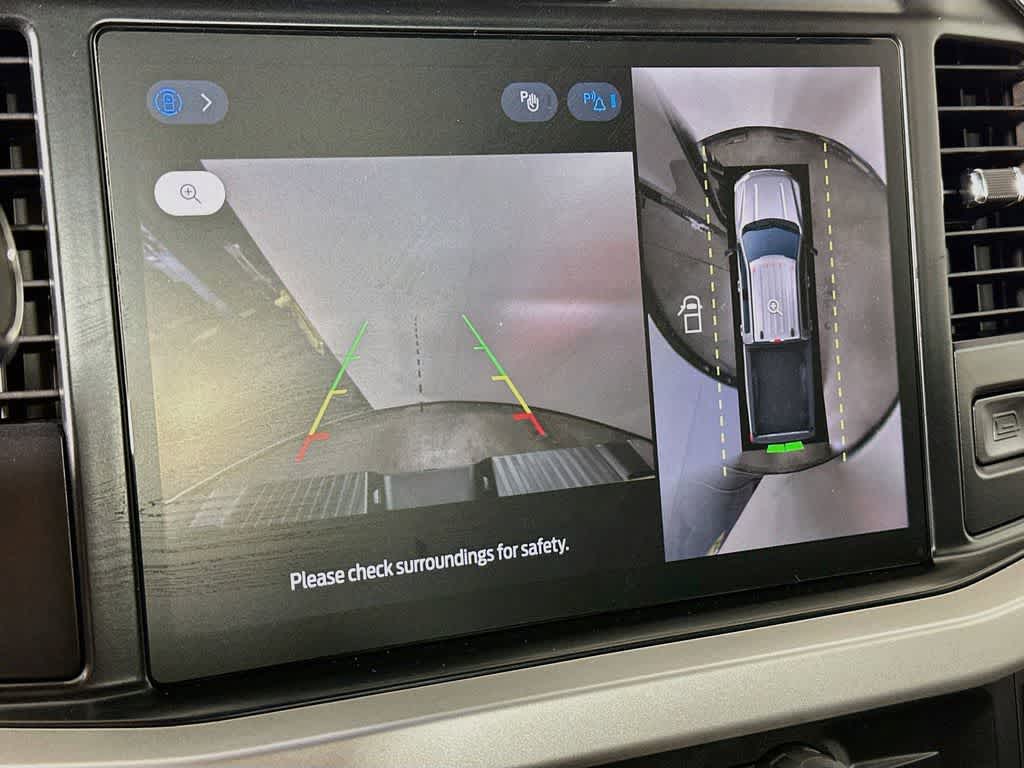 Ford Super Duty F-350 DRW Pickup XLT 2026