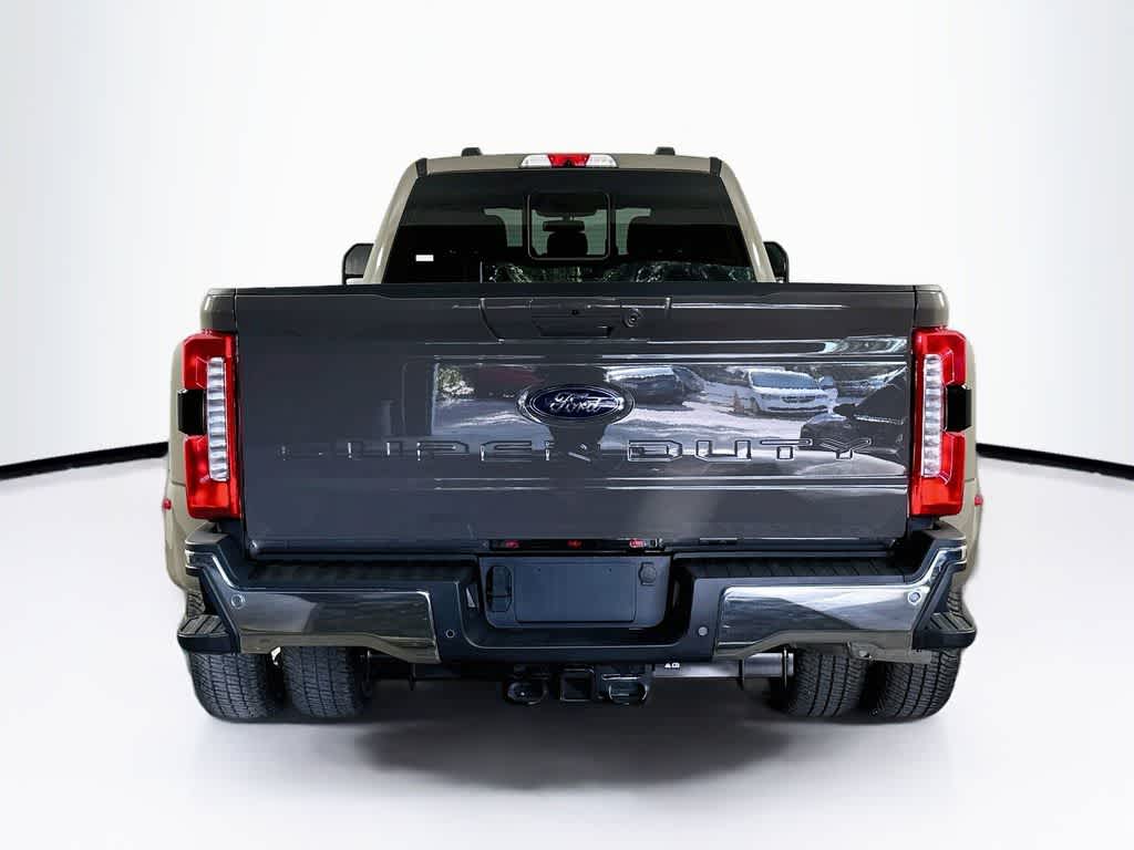 Ford Super Duty F-350 DRW Pickup XLT 2026