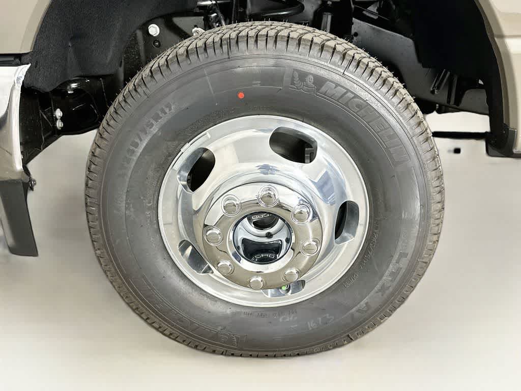 Ford Super Duty F-350 DRW Pickup XLT 2026