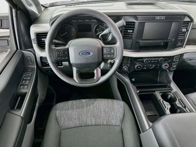 Ford Super Duty F-350 DRW Pickup XLT 2026