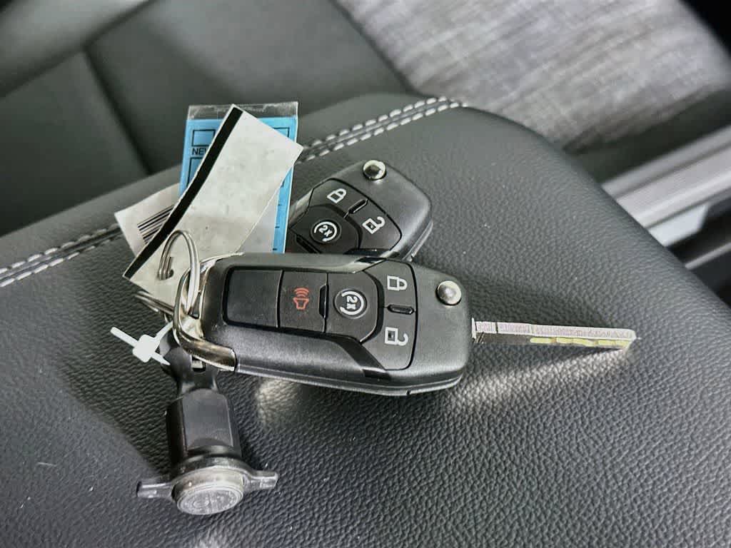 Ford Super Duty F-350 DRW Pickup XLT 2026