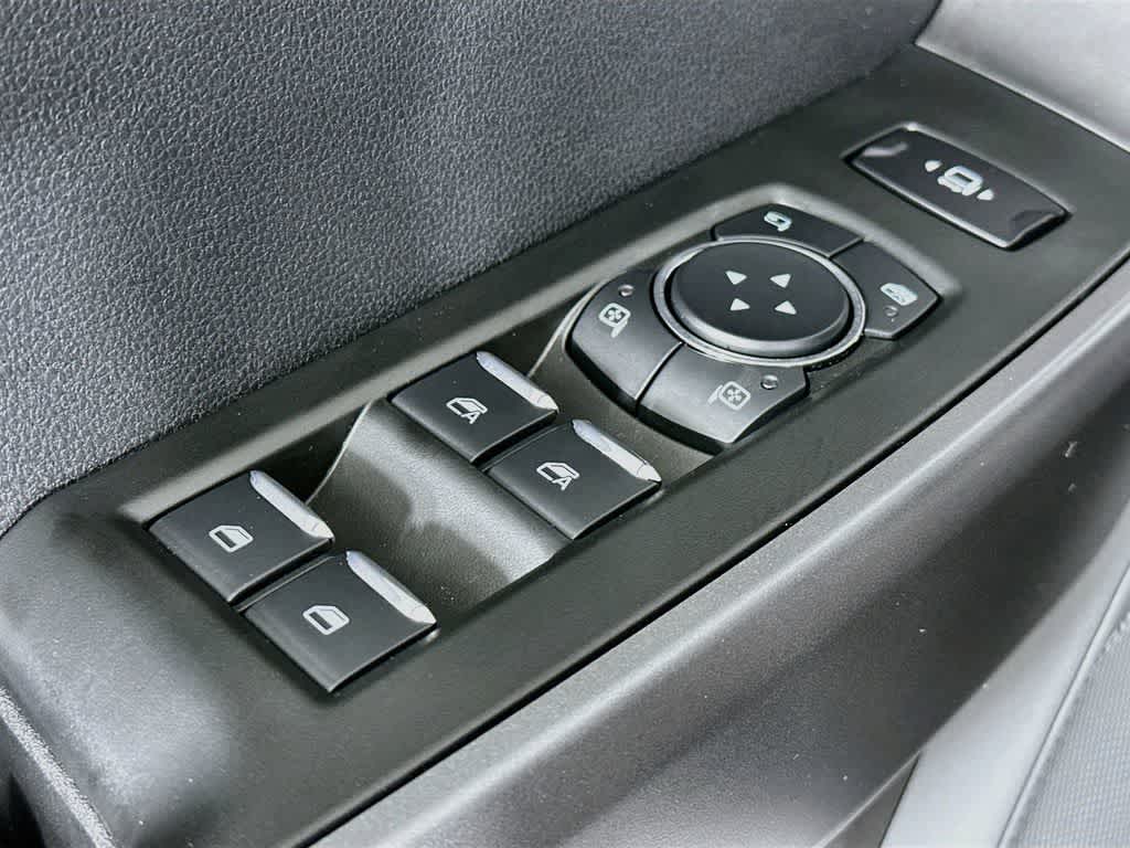 Ford Super Duty F-350 DRW Pickup XLT 2026