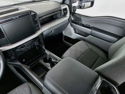Ford Super Duty F-350 DRW Pickup XLT 2026