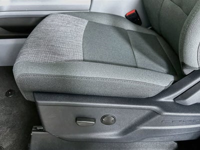 Ford Super Duty F-350 DRW Pickup XLT 2026